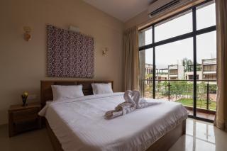 StayVista's Greenwoods Villa 10 - City-Center Villa with Private Pool, Terrace, Lift & Carrom Board - Lonavala - 2