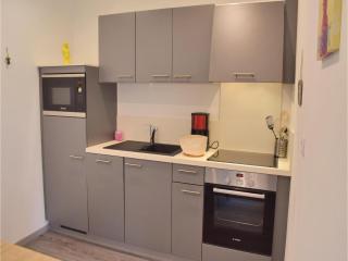 1 Bedroom Cozy Apartment In Sainteny - 1