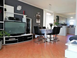 Apartments & Rooms Milena - Vodice - 2