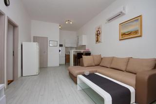 Apartments by the sea Pisak, Omis - 7519 - 9