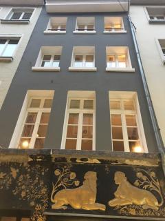 Square Rooms 20 - 9