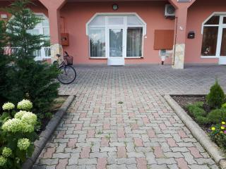 Kertvárosi Apartman - Tiszaújváros - 1