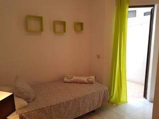 Alquilaencanarias-Medano Colon Center, near the beach - El Médano - 1