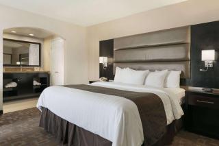 Days Inn by Wyndham Downey - 7