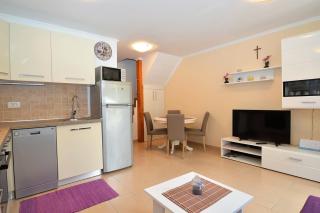 Apartment Hrasta - Vrana - 9