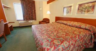 Syracuse Inn and Suites - Syracuse - 6