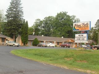 Alger Falls Motel - Munising - 8