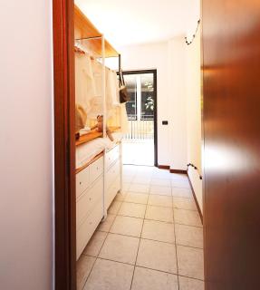 17 Lake Sweet Home - 1