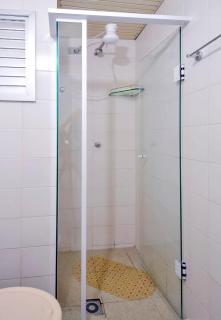 Apto no centro, com ótima localização - Balneário Camboriú - 2