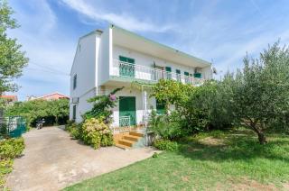 Apartments Secret Garden - Vodice - 0