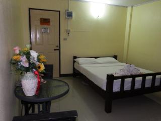 Polpol & Nuanlaor Hotel - 4