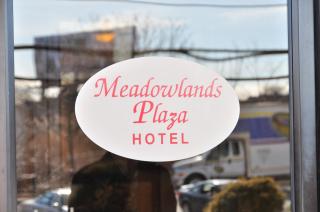 Meadowlands Plaza Hotel - 2
