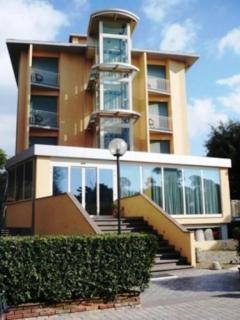 Hotel Florida Tirrenia - Tirrenia - 0