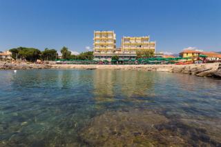 Hotel Bellevue Et Mediterranée - Diano Marina - 3