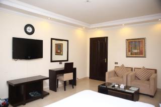 Safari Club 3 Bahria Town - 2