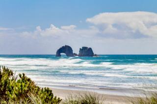 4th Avenue Beach Cottage - Rockaway Beach - 2