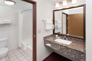 AmericInn by Wyndham Iowa Falls - Iowa Falls - 1