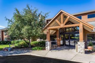 AmericInn by Wyndham Hampton - 9