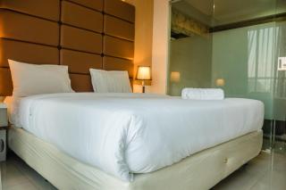 Luxurious 1BR At Dago Suites Apartment By Travelio - Bandung - 9
