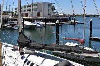 Breakwater Apartment - 5