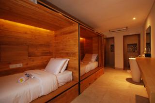 DBeds Kuta Beach - Kuta - 9