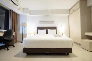 Best Price Spacious Studio Apartment at H Residence near MT Haryono By Travelio - Jakarta - 4