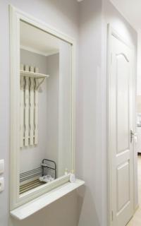 Cozy 2-room apartment on Zhvanetsky Boulevard - 1