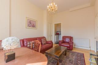 Menzies Apartments - 2