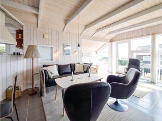 Three-Bedroom Holiday Home In Bjert - 8