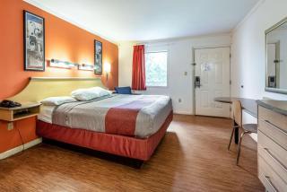 Motel 6-Gatlinburg, TN - Smoky Mountains - 0