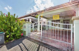 Homestay Rini Zikry - Skudai - 0