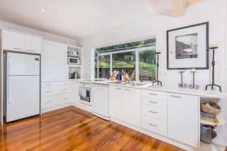 Bayswater Holiday Home - 4