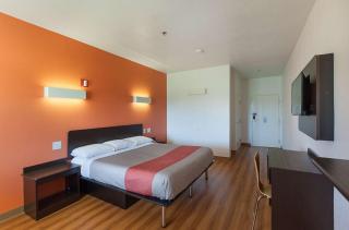 Motel 6-Bedford, TX - Fort Worth - Bedford - 3