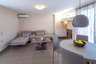 Solon - Deluxe City Center Apartment - 6
