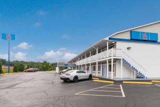 Motel 6-Parkersburg, WV - Parkersburg - 8