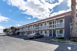 Studio 6-Buttonwillow, CA - 1