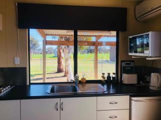 Kendenup Cottages and Lodge - 2