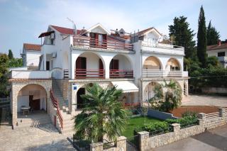 Apartment Ivan by El-Pi Tours - Malinska - 0