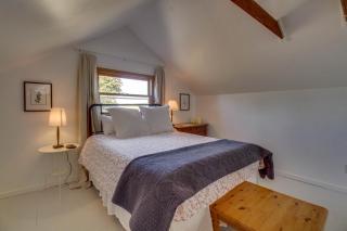 Historic Officer's Farmhouse at OLF - Coupeville - 4