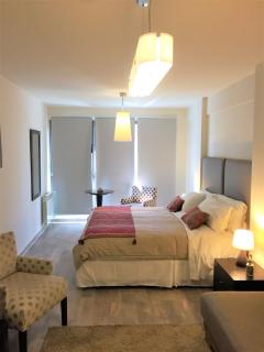 URBANA SUITES & STUDIOS 440 - 6