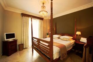 The Town House - Marbella - 1