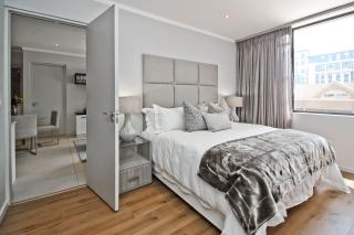 SANDTON APARTMENT 15 WEST ROAD SOUTH - Joanesburgo - 5