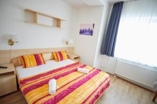 University Hotel - Prague - 7