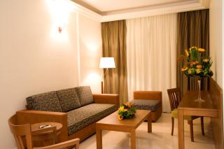 King Suites Hotel - 2