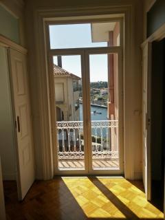 Amazing Riverside Balcony 2Br Apartment - Porto - 4
