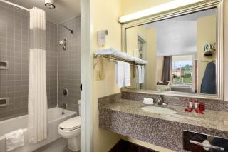 Ramada by Wyndham Wytheville - 5