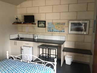 Port Campbell Guesthouse & Flash Packers - 9