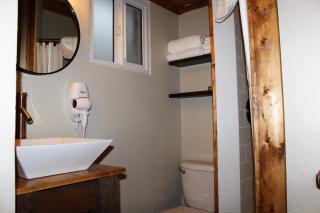 Elkhorn Cabins and Inn - 7