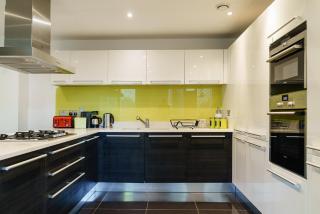 Kingfisher Way - Contemporary 5 Bedroom Central Cambridge Home - 4