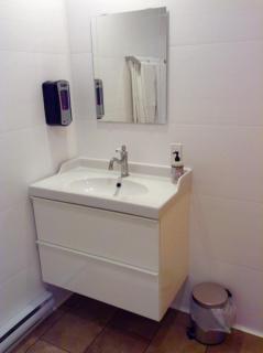 Apartment with 2 Bed Roms perfect for 4 Guests! Minimum stay 28 nights - Deep Brook - 2